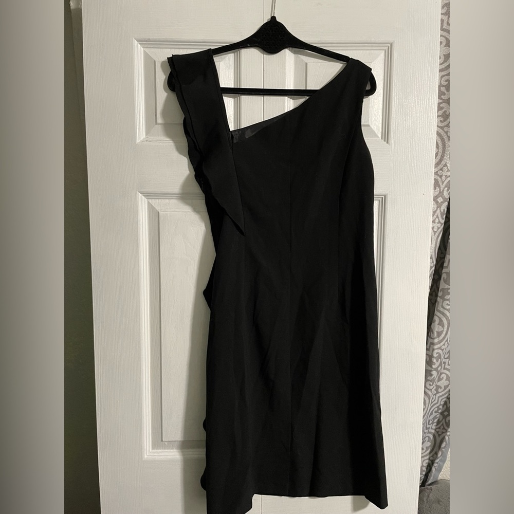 Size 8 black cocktail dress.